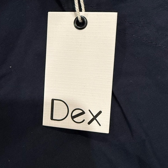 Dex
Plus Eyelet Lace Cropped Pull-On Pants in navy size XL - Picture 7 of 10